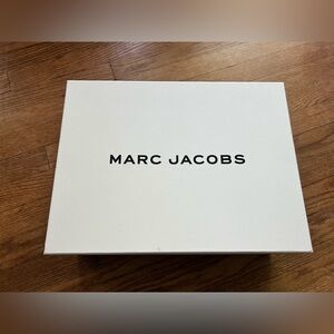 Marc Jacobs gift box